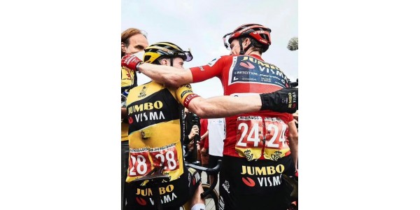 Den røde trøje når toppen igen, Jumbo Team dominerer 2023 Vuelta a España
